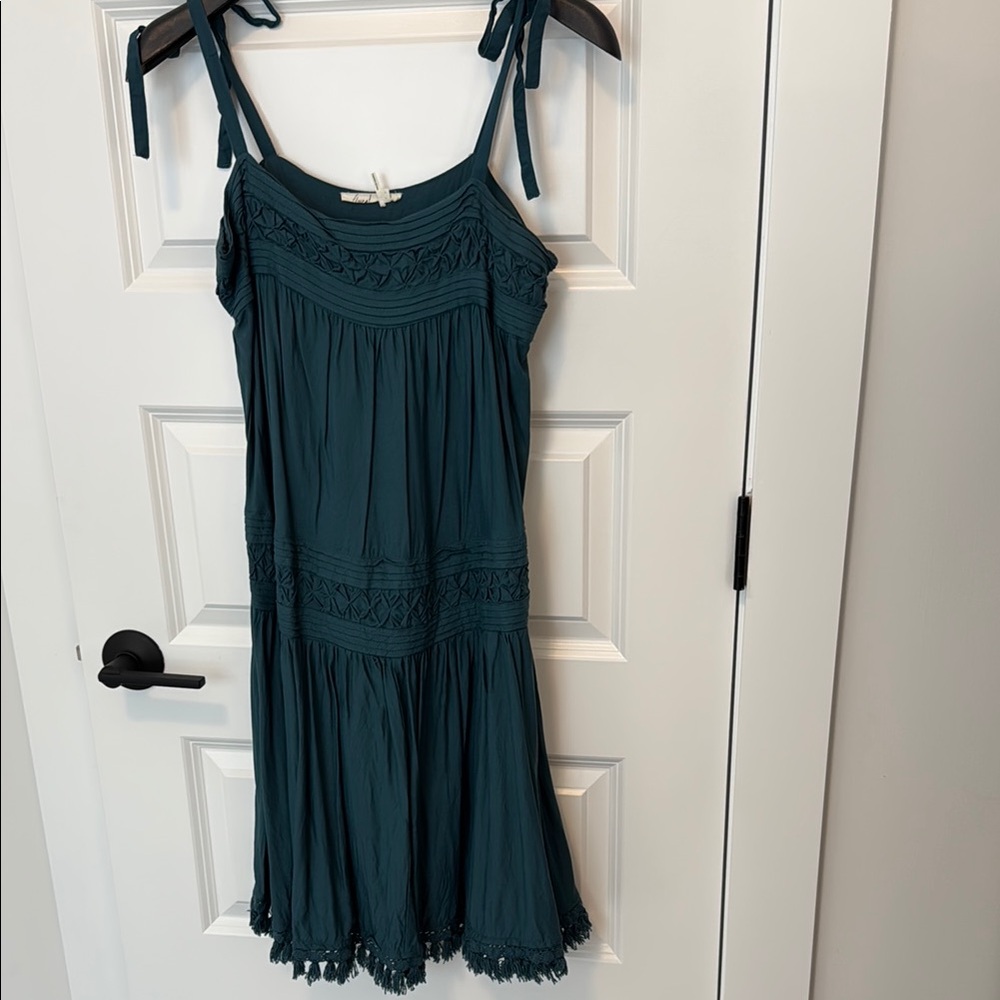 Elegant Teal Sleeveless Dress